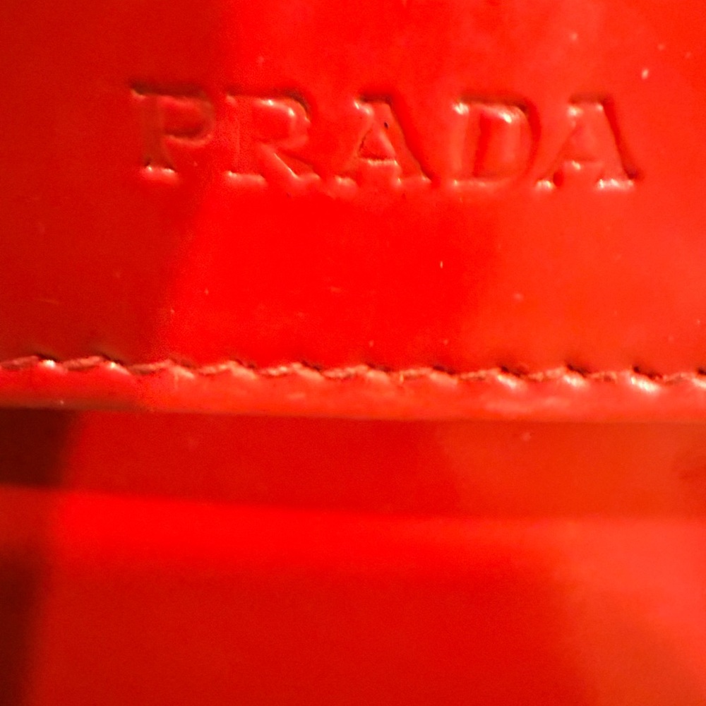 Prada Vibrant Red Leather wallet - Picture 2 of 13
